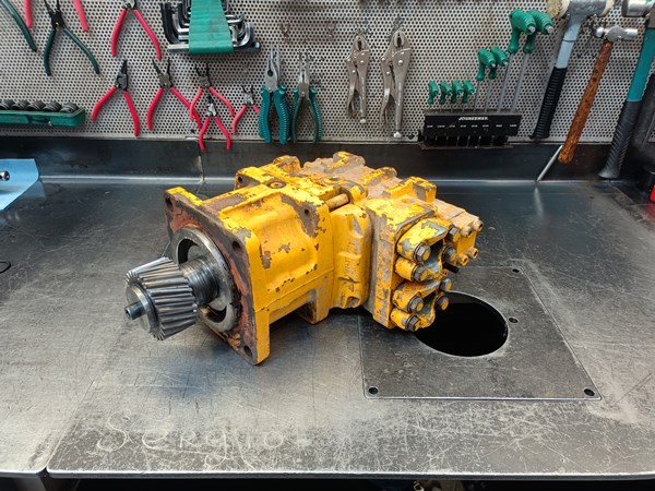 تعمیر و بازسازی قطعات هیدرولیک صنعتی تعمیر و بازسازی قطعات هیدرولیک صنعتی