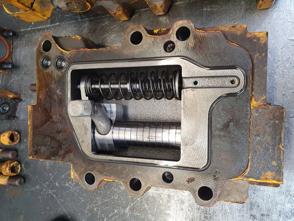 یک یافته شگفتانگیز در یک هیدروموتور Parker V14-160 یک یافته شگفتانگیز در یک هیدروموتور Parker V14-160