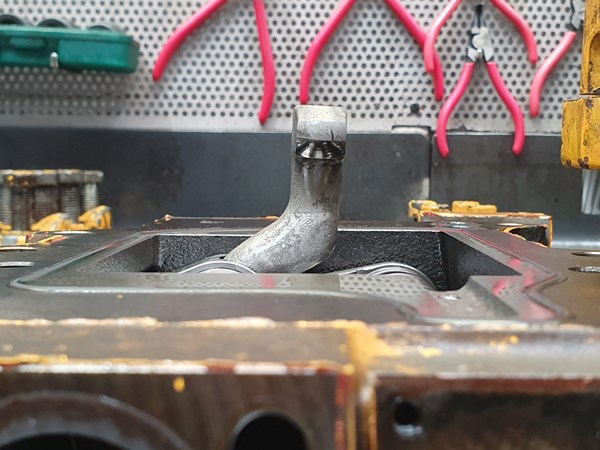 یک یافته شگفتانگیز در یک هیدروموتور Parker V14-160 یک یافته شگفتانگیز در یک هیدروموتور Parker V14-160