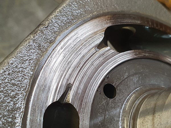 یک یافته شگفتانگیز در یک هیدروموتور Parker V14-160 یک یافته شگفتانگیز در یک هیدروموتور Parker V14-160